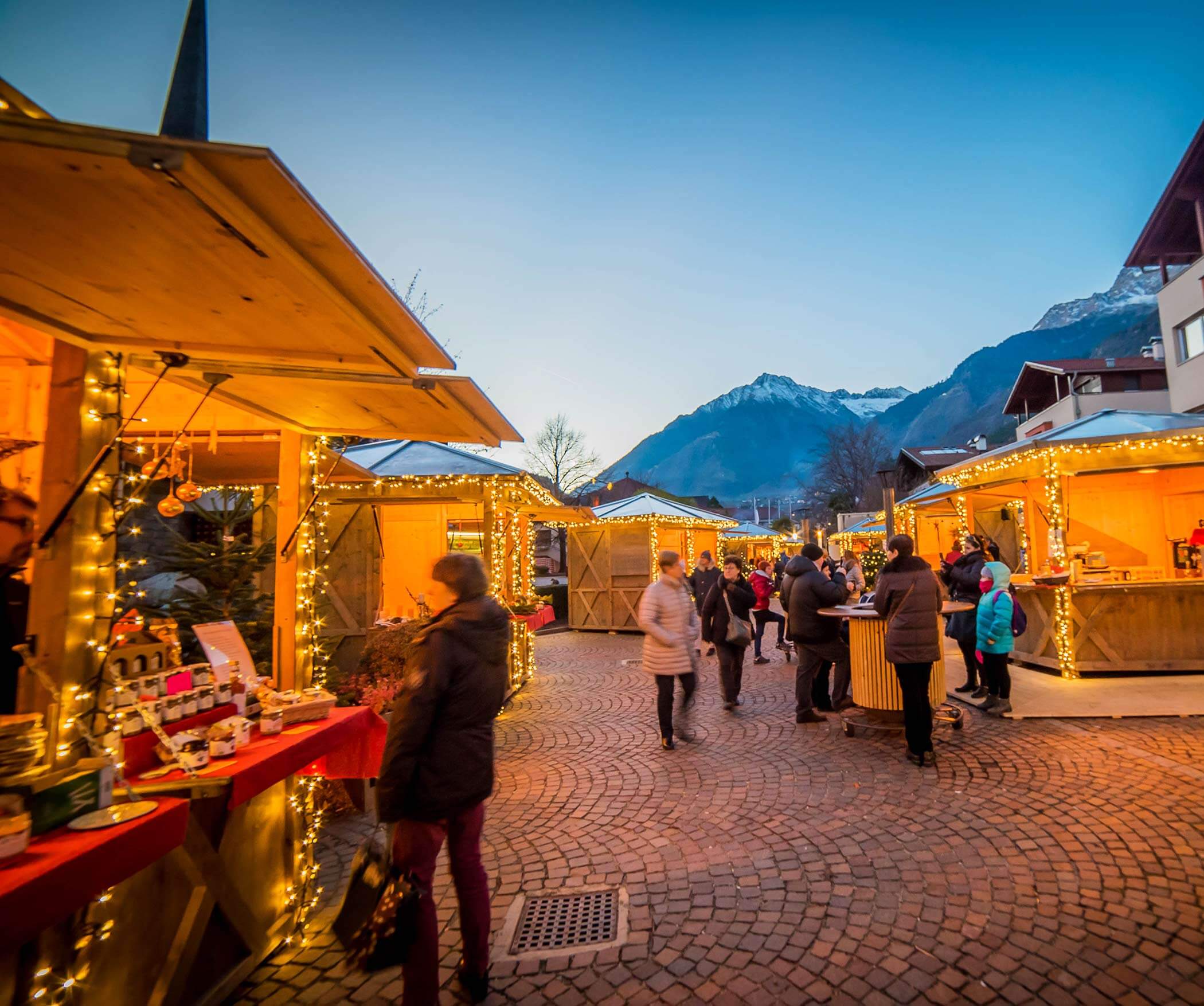 Blick zum Algunder Christkindlmarkt