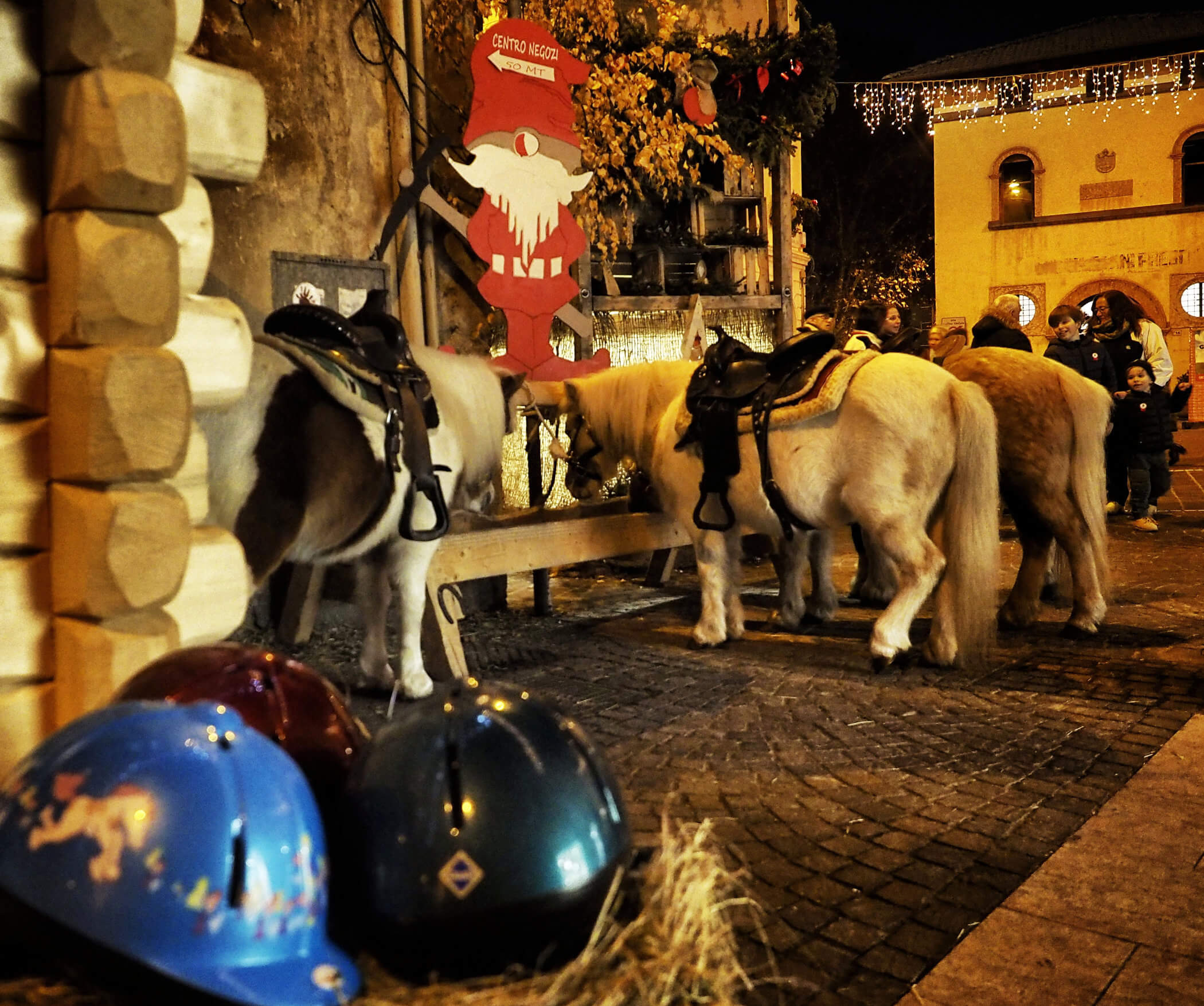 Weihnachtsmarkt Pergine Valsugana - Pony